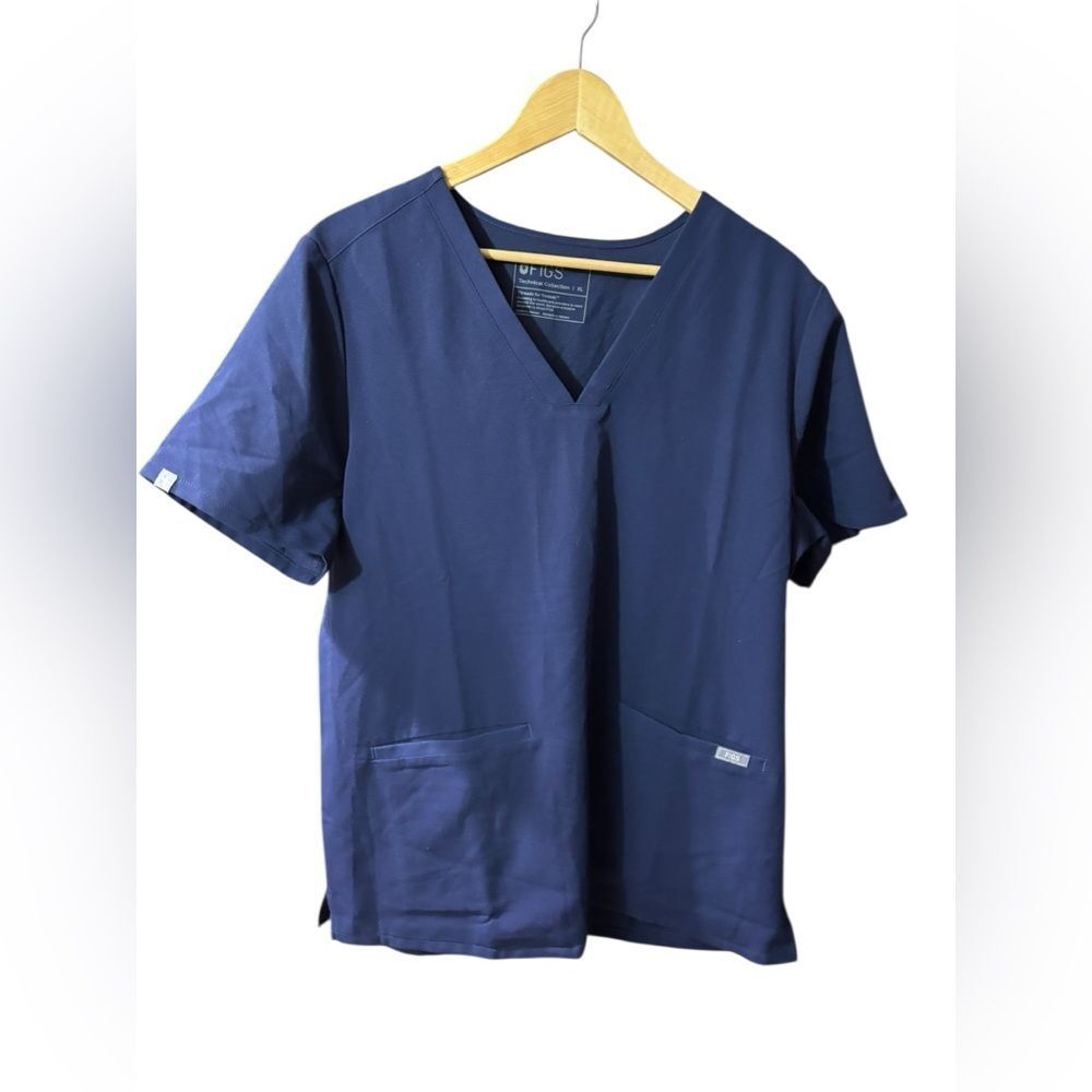 Figs scrub top shirt XL